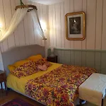 D'hotes La Grenade Bleue Bed and Breakfast 4*