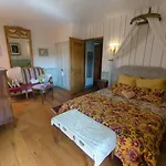 D'hotes La Grenade Bleue Bed & Breakfast 4*