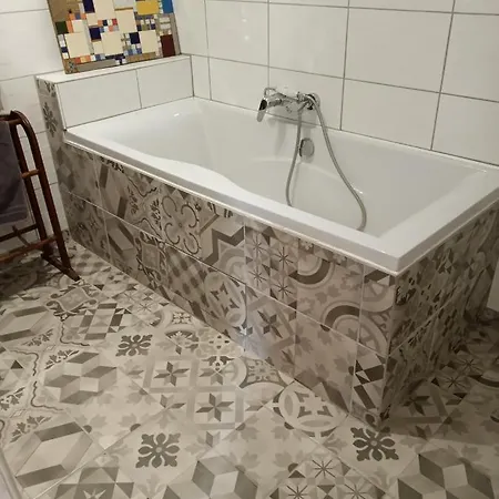 D'hotes La Grenade Bleue Frühstückspension 4*