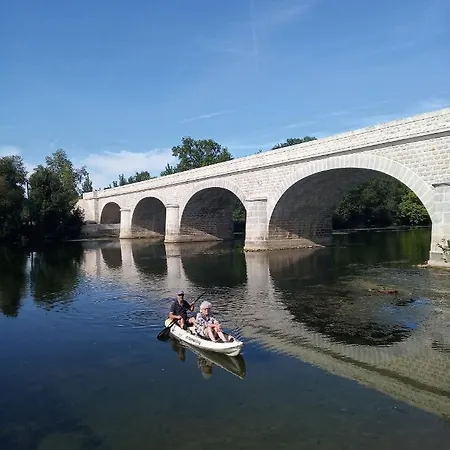 D'hôtes La Grenade Bleue Alojamento de Acomodação e Pequeno-almoço