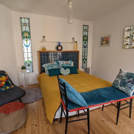 Alojamento de Acomodação e Pequeno-almoço D'hôtes La Grenade Bleue