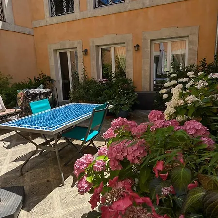 D'hôtes La Grenade Bleue 4*