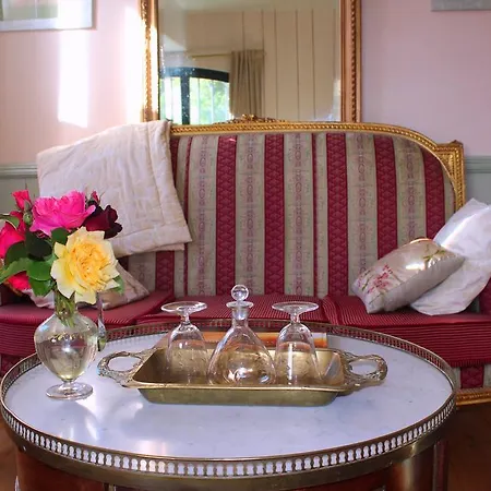 D'hôtes La Grenade Bleue Alojamento de Acomodação e Pequeno-almoço Pons