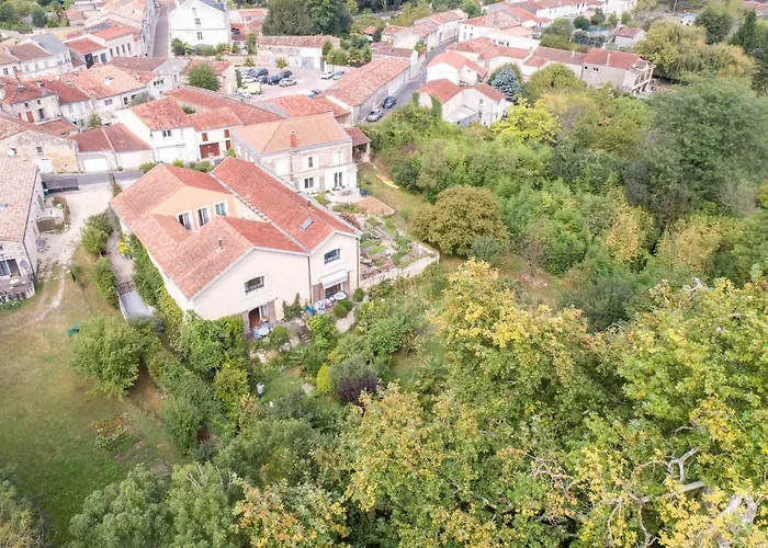 D'hotes La Grenade Bleue B&B 퐁