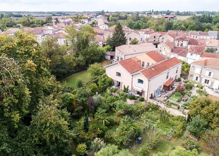 D'hotes La Grenade Bleue 퐁