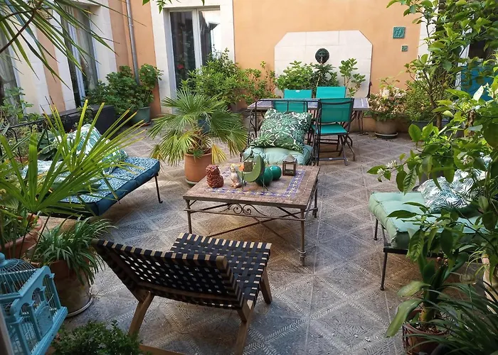 D'hotes La Grenade Bleue B&B