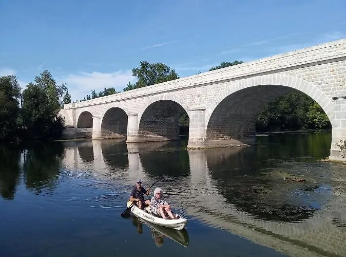 D'hôtes La Grenade Bleue Couette-café