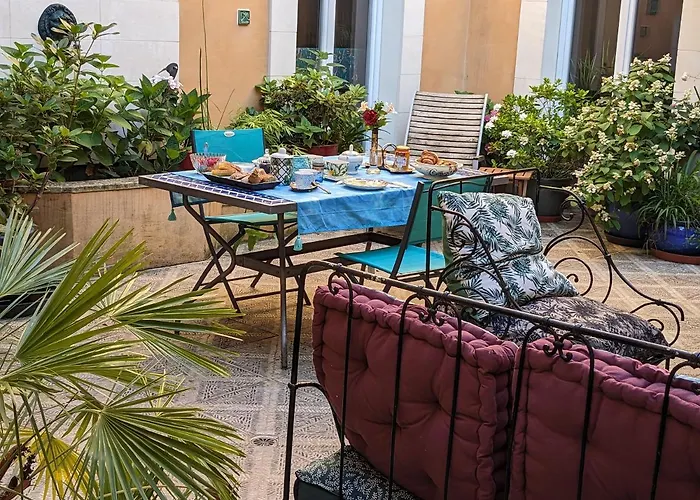 D'hotes La Grenade Bleue 4*