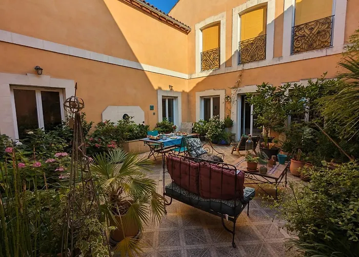 D'hotes La Grenade Bleue B&B