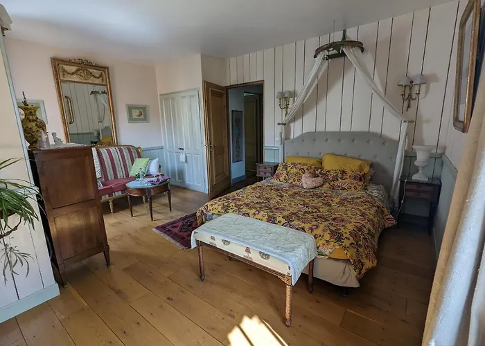 D'hotes La Grenade Bleue B&B