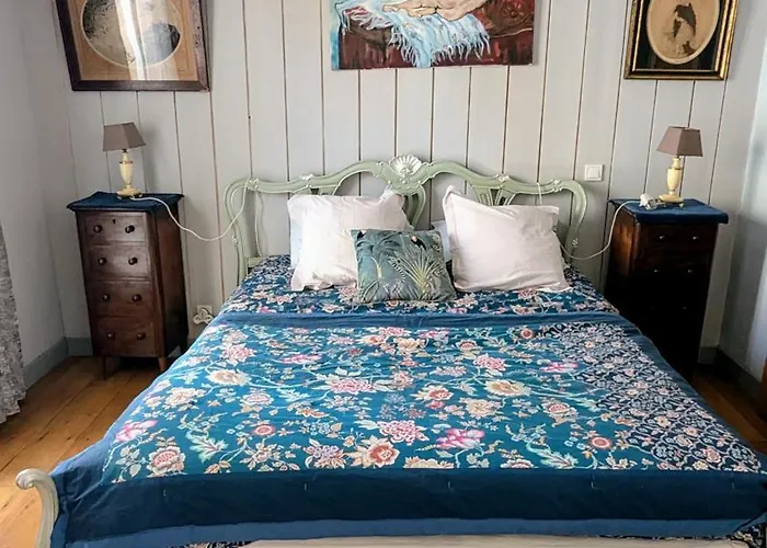 D'hotes La Grenade Bleue B&B 퐁