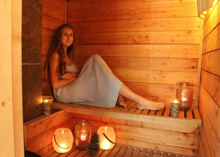 Couette-café D'hôtes La Grenade Bleue 4*