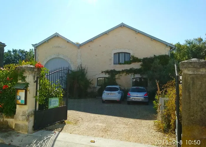 D'hotes La Grenade Bleue 4* 퐁